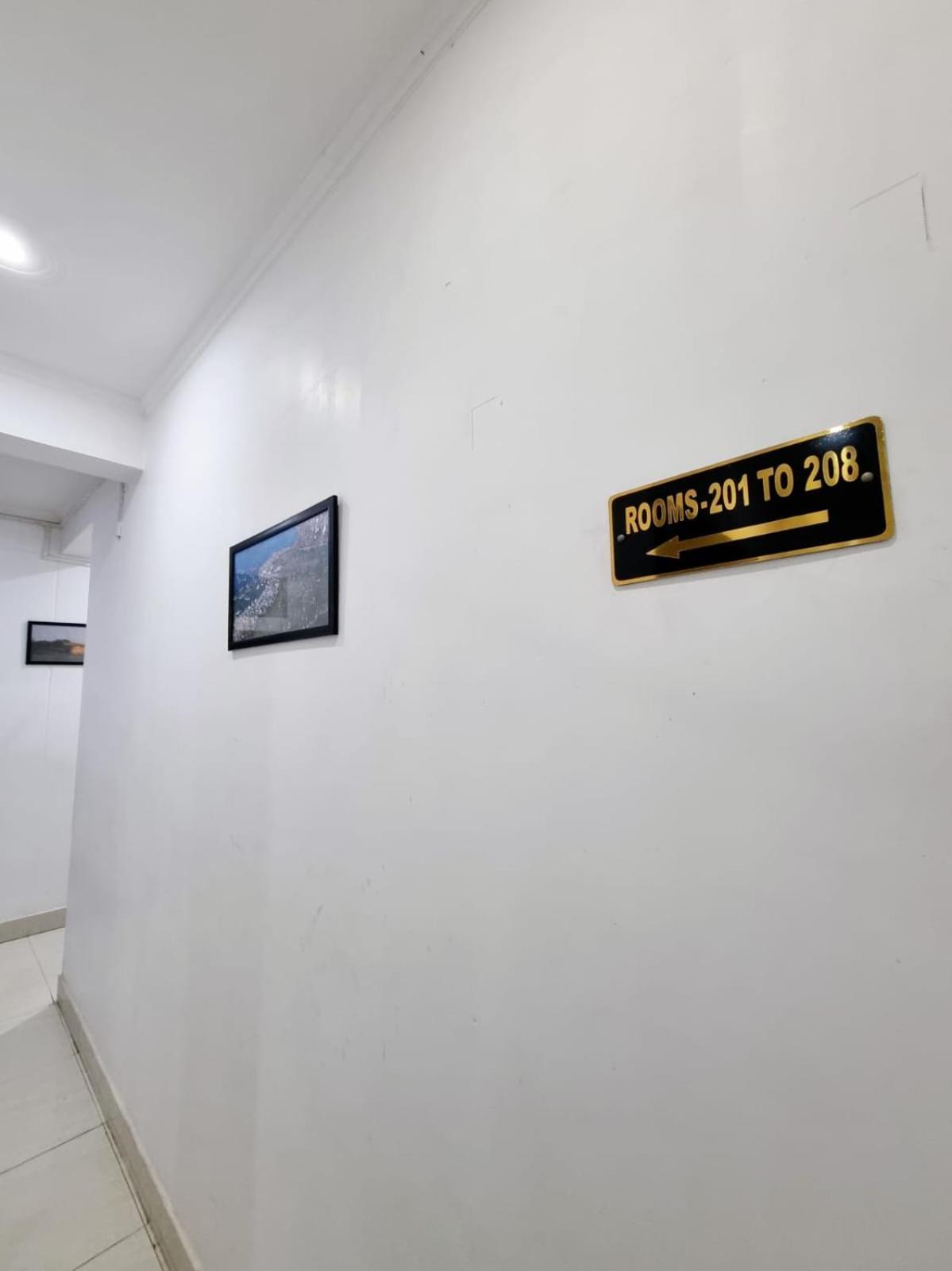Holidayy Inn Аллахабад Экстерьер фото